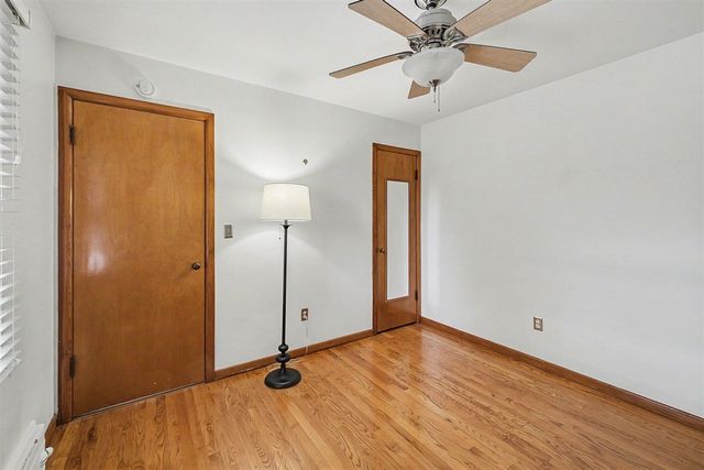 2162 Finsbury Lane, Grand Rapids, MI 49504
