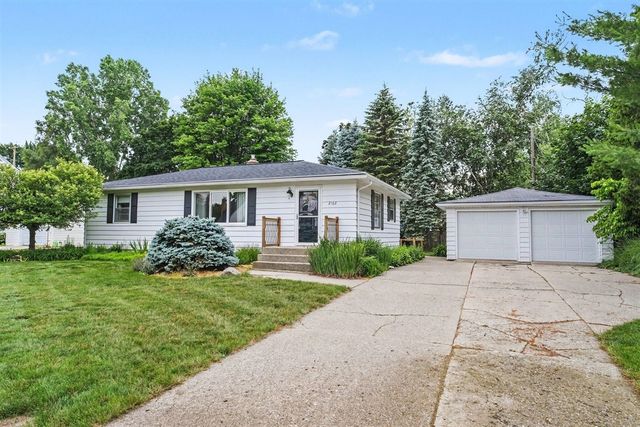 2162 Finsbury Lane, Grand Rapids, MI 49504