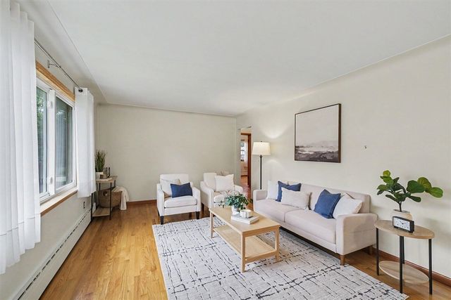 2162 Finsbury Lane, Grand Rapids, MI 49504
