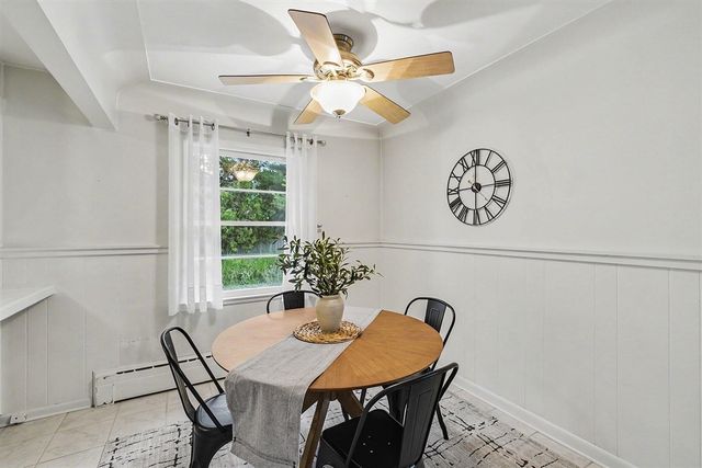 2162 Finsbury Lane, Grand Rapids, MI 49504