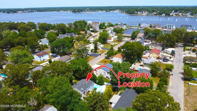 23 Layton Avenue, Pine Beach, NJ 08741