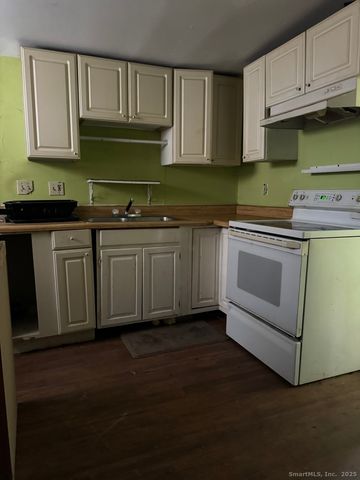 54 Agnes Street, Bridgeport, CT 06606