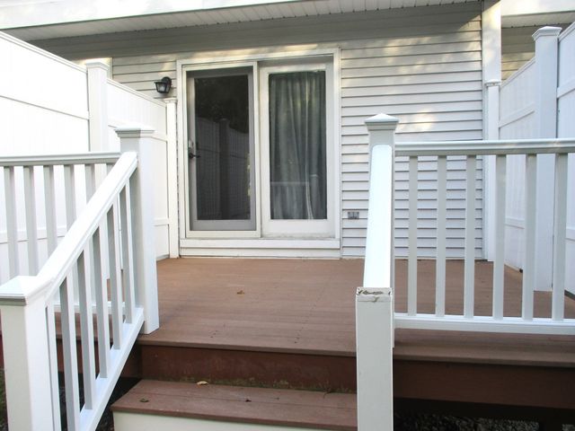 202 Heritage Ln 202, Auburn, MA 01501