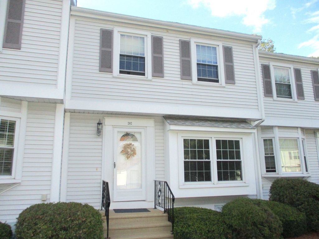 202 Heritage Ln 202, Auburn, MA 01501