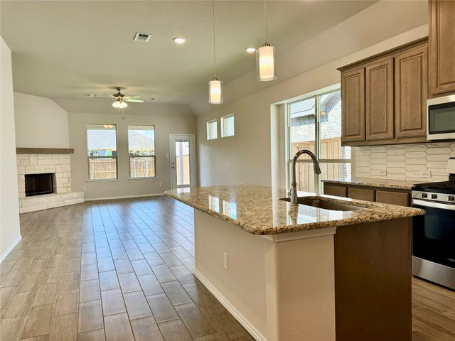 347 Freestall Drive, Midlothian, TX 76065