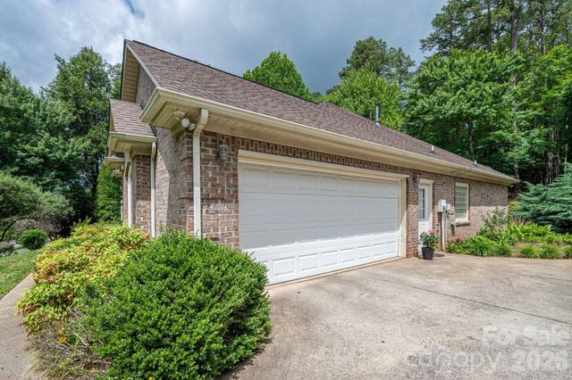 116 28th Avenue NW, Hickory, NC 28601