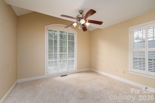 116 28th Avenue NW, Hickory, NC 28601