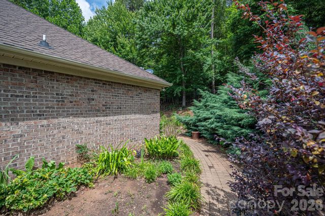 116 28th Avenue NW, Hickory, NC 28601