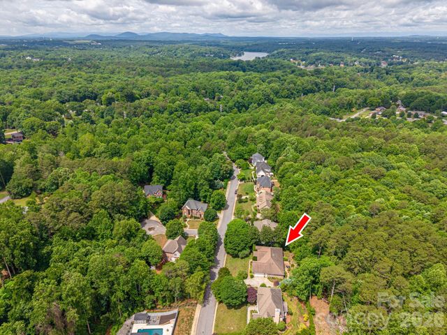 116 28th Avenue NW, Hickory, NC 28601
