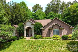 116 28th Avenue NW, Hickory, NC 28601