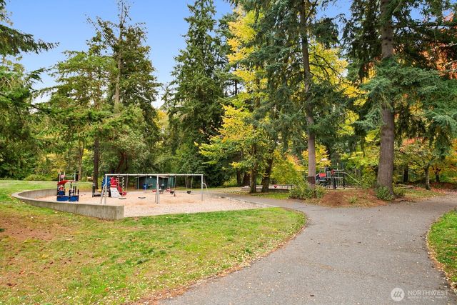 1404 N 136th Street, Seattle, WA 98125