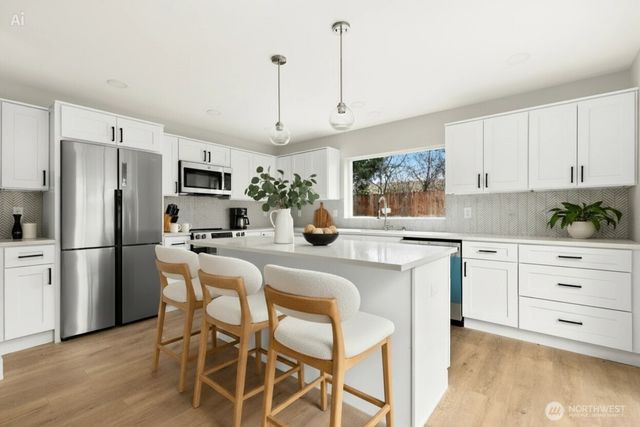 1404 N 136th Street, Seattle, WA 98125