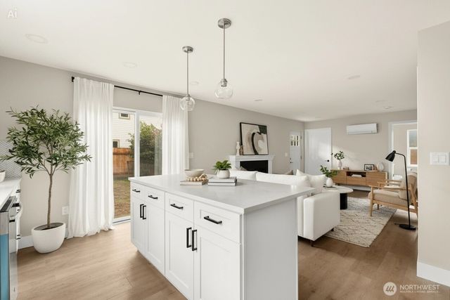1404 N 136th Street, Seattle, WA 98125