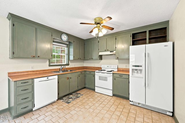 3805 Manor Drive, Clayton, NC 27520