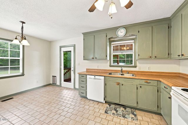 3805 Manor Drive, Clayton, NC 27520
