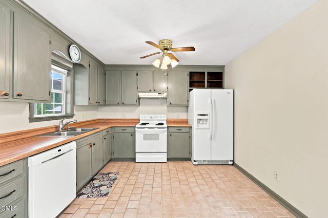 3805 Manor Drive, Clayton, NC 27520