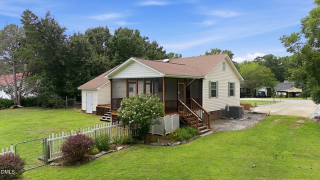 3805 Manor Drive, Clayton, NC 27520