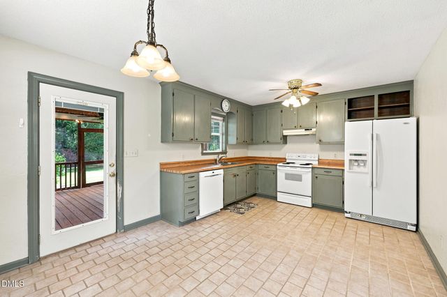 3805 Manor Drive, Clayton, NC 27520