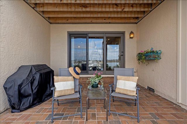 1949 Marsh Oak Lane, Seabrook Island, SC 29455