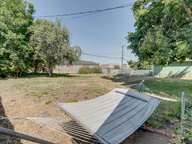 310 N 6th St, Cheney, WA 99004