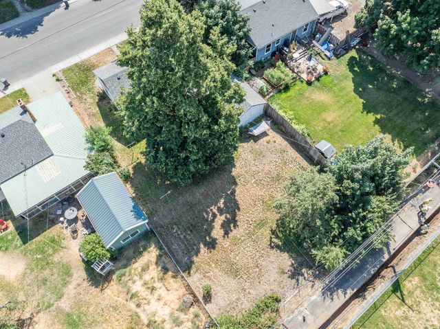 310 N 6th St, Cheney, WA 99004