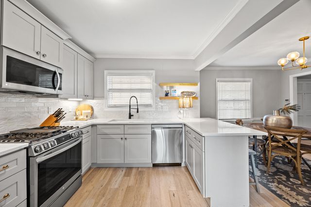 428 Henry Clay Boulevard, Lexington, KY 40502