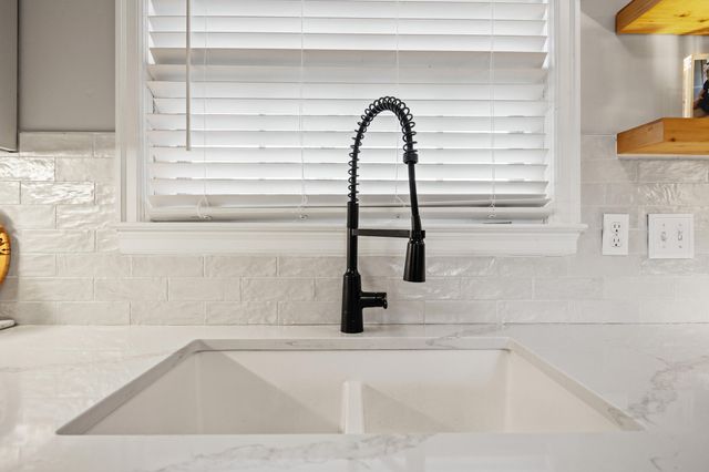 428 Henry Clay Boulevard, Lexington, KY 40502