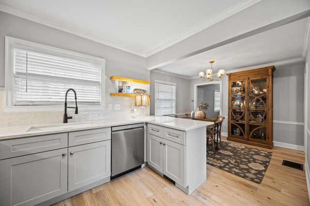 428 Henry Clay Boulevard, Lexington, KY 40502