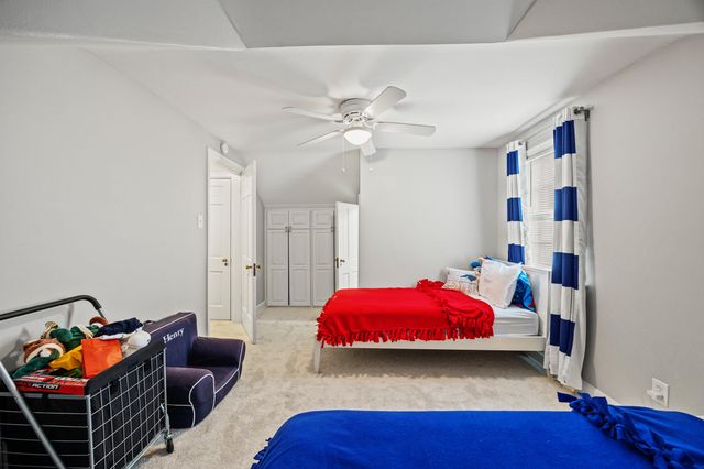 428 Henry Clay Boulevard, Lexington, KY 40502