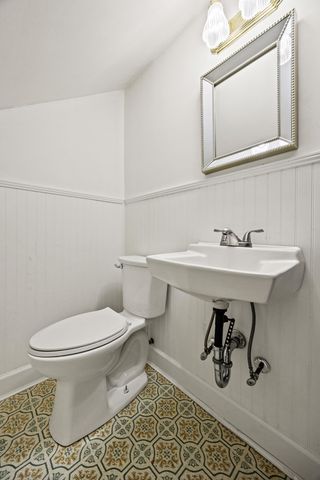 428 Henry Clay Boulevard, Lexington, KY 40502