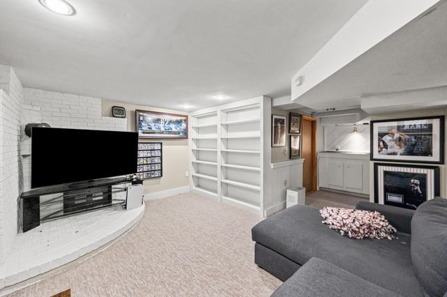 428 Henry Clay Boulevard, Lexington, KY 40502