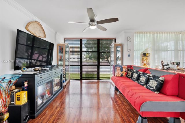 1000 Parkview Drive 220, Hallandale Beach, FL 33009