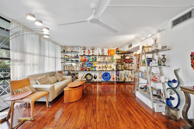 1000 Parkview Drive 220, Hallandale Beach, FL 33009