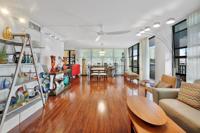 1000 Parkview Drive 220, Hallandale Beach, FL 33009