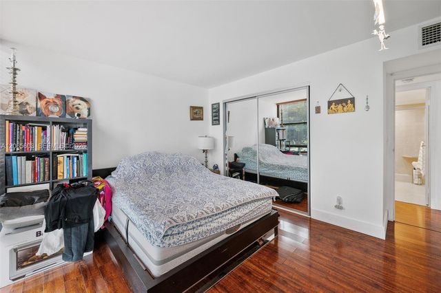 1000 Parkview Drive 220, Hallandale Beach, FL 33009