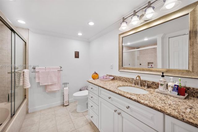 1000 Parkview Drive 220, Hallandale Beach, FL 33009