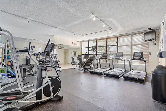 1000 Parkview Drive 220, Hallandale Beach, FL 33009