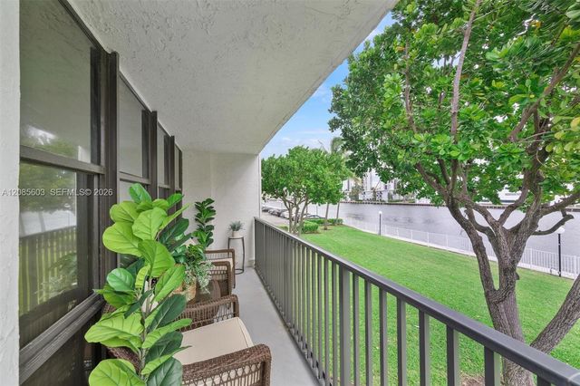 1000 Parkview Drive 220, Hallandale Beach, FL 33009