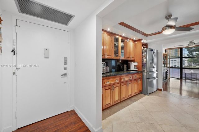 1000 Parkview Drive 220, Hallandale Beach, FL 33009