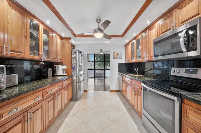 1000 Parkview Drive 220, Hallandale Beach, FL 33009
