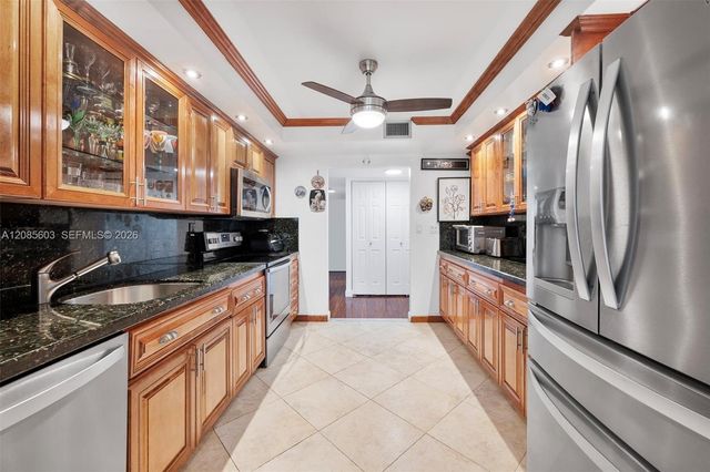 1000 Parkview Drive 220, Hallandale Beach, FL 33009