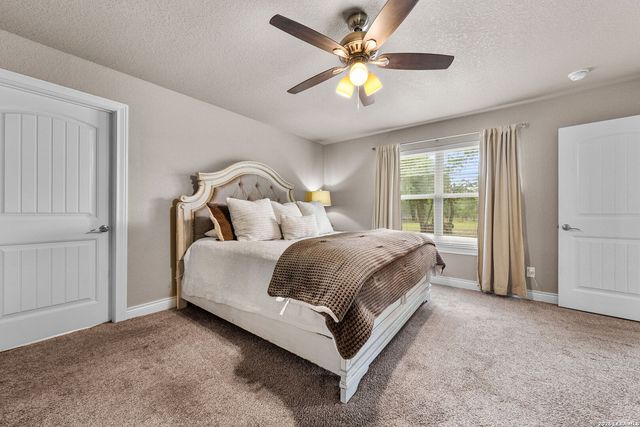 197 CIBOLO RIDGE DR, La Vernia, TX 78121