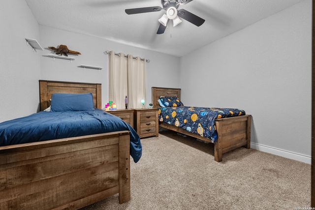 197 CIBOLO RIDGE DR, La Vernia, TX 78121