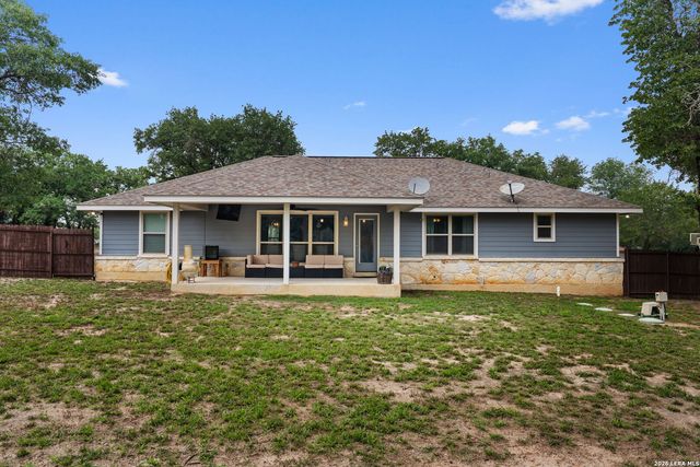 197 CIBOLO RIDGE DR, La Vernia, TX 78121