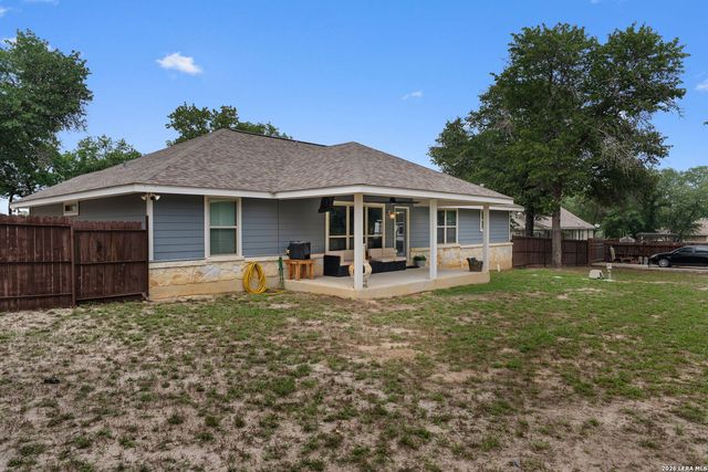 197 CIBOLO RIDGE DR, La Vernia, TX 78121