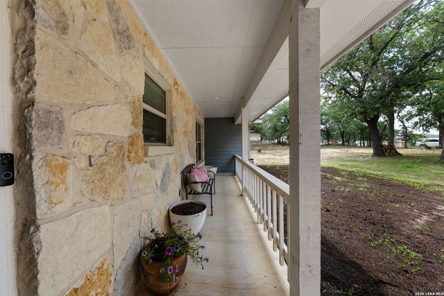 197 CIBOLO RIDGE DR, La Vernia, TX 78121