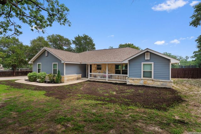 197 CIBOLO RIDGE DR, La Vernia, TX 78121