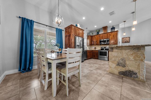 197 CIBOLO RIDGE DR, La Vernia, TX 78121