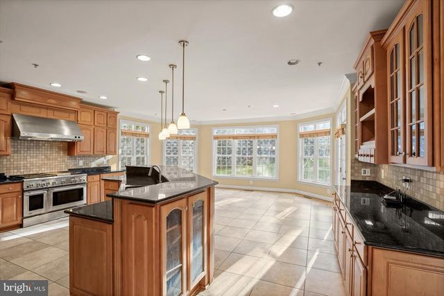 8220 WATERSIDE CT, Fort Washington, MD 20744