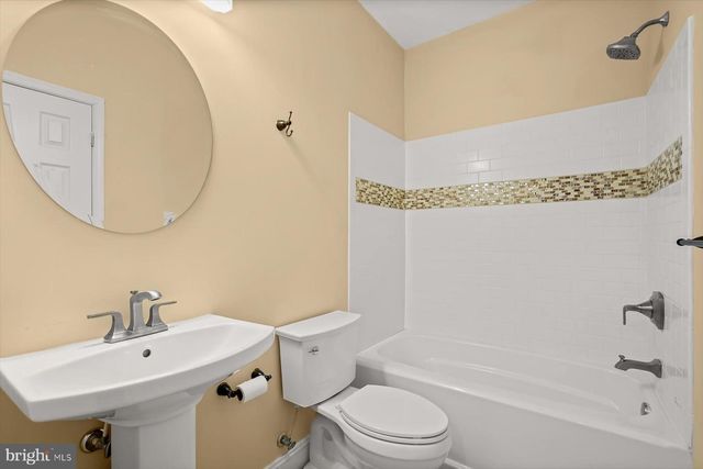 8220 WATERSIDE CT, Fort Washington, MD 20744